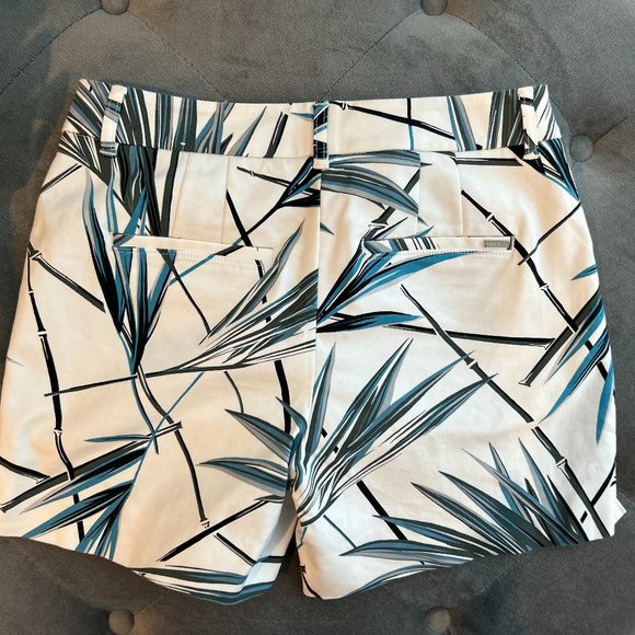 WHBM Stylish Women's Patterned Shorts - Picture 2 of 6